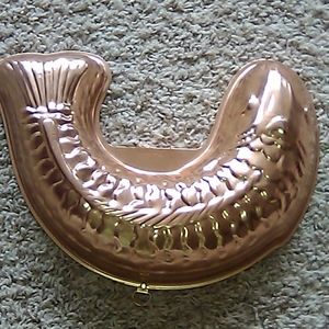 Fish shape jelo mold